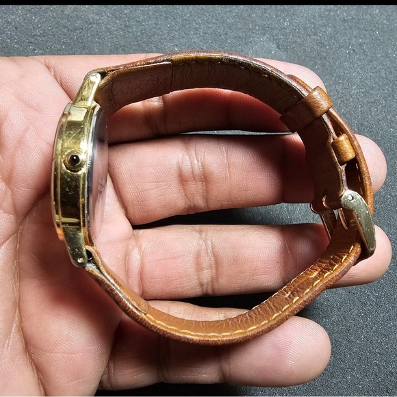 Vintage Lorus Disney Mickey Mouse Quartz Watch Gold Tone V811-1400 Working - Picture 6 of 9